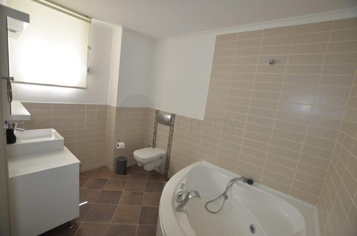 مجمع فاخر واطلالة بحرية ساحرة -بنتهاوس غرفتين وصالة في كوناكليه / الانيا 