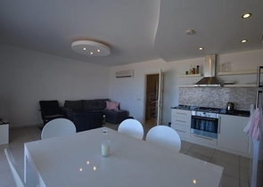 مجمع فاخر واطلالة بحرية ساحرة -بنتهاوس غرفتين وصالة في كوناكليه / الانيا 