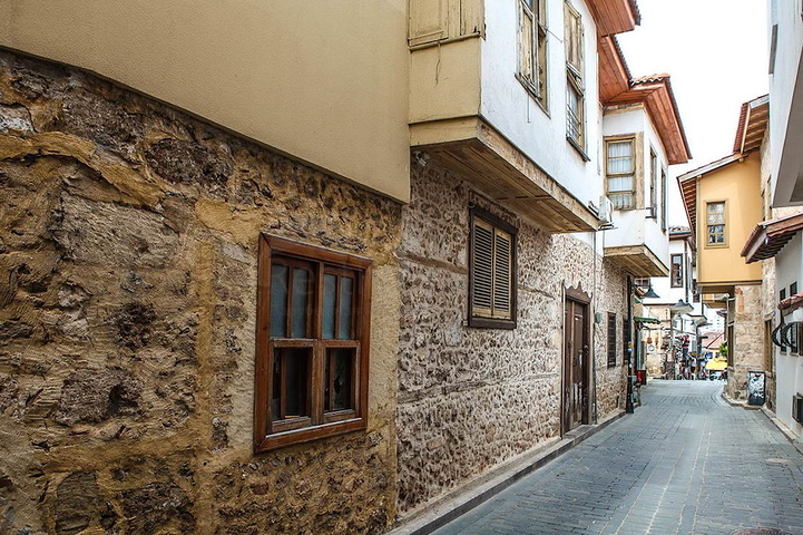 أرض مع مشروع فندقي في كاليشي في أنطاليا