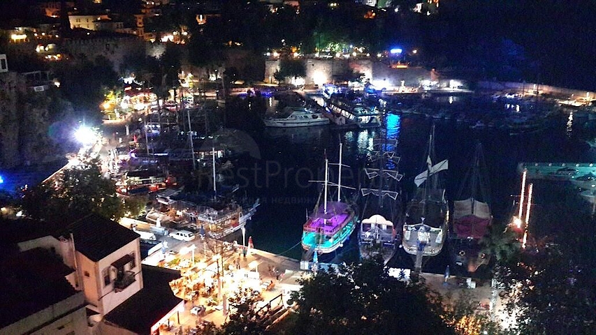 أرض مع مشروع فندقي في كاليشي في أنطاليا