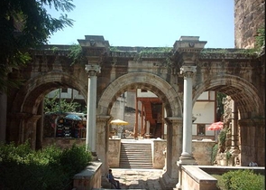 أرض مع مشروع فندقي في كاليشي في أنطاليا