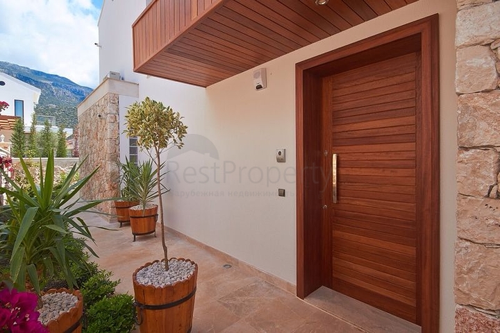 فيلا 4+1 مطلة على البحر في كالكان