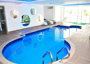 مشروع فاخر بالمراحل النهائية من البناء في منطقة محمودلار – ألانيا