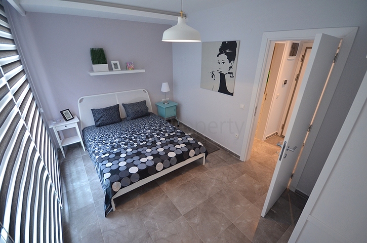 تصميم عصري وحديث - شقة غرفة وصالة مفروشة ضمن مجمع سكني في اوبا / الانيا 