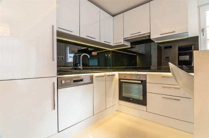 مجمع سكني مميز في مركز مدينة ألانيا التركية