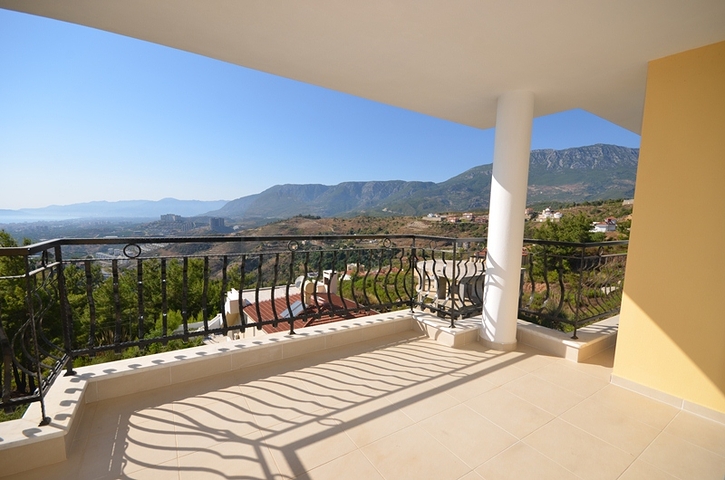 مجمع فيلات منفصة جميلة في منطقة كارجي جاك – ألانيا