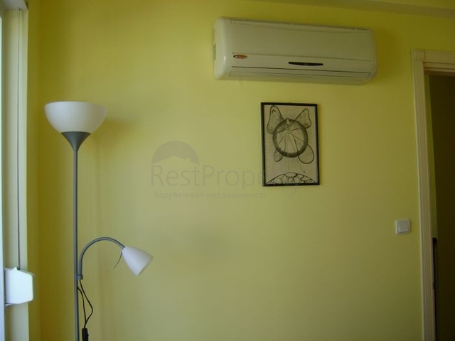 فيلا بيضاء ثلجية ذات تصميم راقي في بيليك