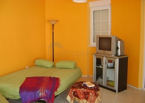 فيلا بيضاء ثلجية ذات تصميم راقي في بيليك