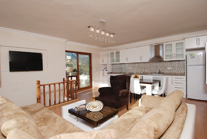 فيلا بتصميم رائع وموقع متميز 