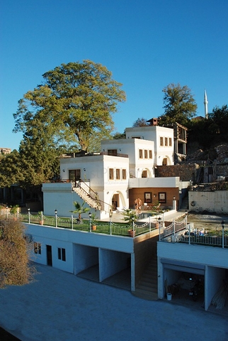 فيلا بتصميم رائع وموقع متميز 