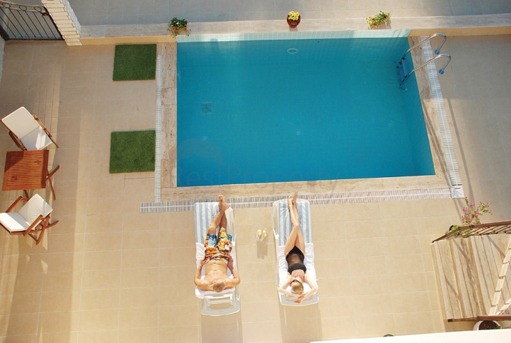 فيلا بتصميم رائع وموقع متميز 