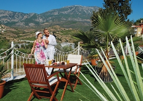 فيلا بتصميم رائع وموقع متميز 