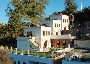 فيلا بتصميم رائع وموقع متميز 