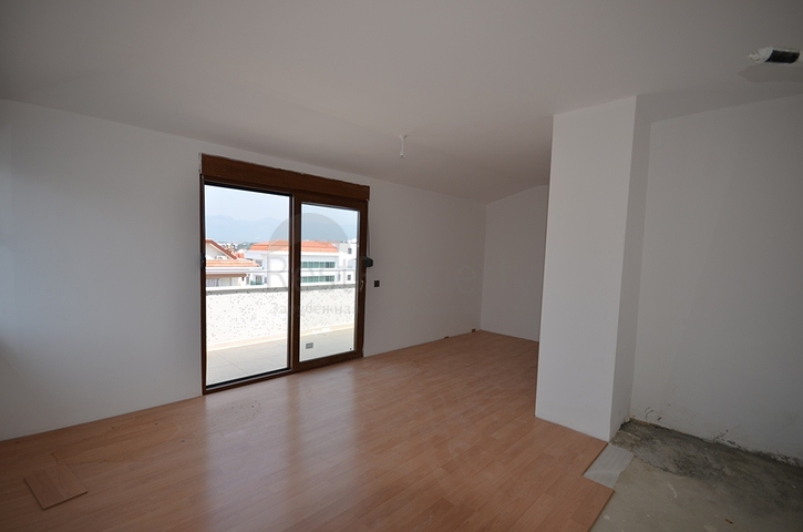 اطلالة بحر - دوبلكس عائلية واسعة - منطقة كاستل / الانيا 