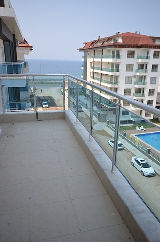 اطلالة بحر - دوبلكس عائلية واسعة - منطقة كاستل / الانيا 