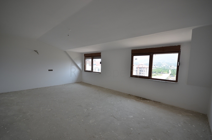 اطلالة بحر - دوبلكس عائلية واسعة - منطقة كاستل / الانيا 