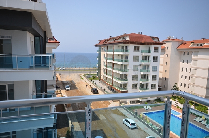 اطلالة بحر - دوبلكس عائلية واسعة - منطقة كاستل / الانيا 