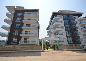 اطلالة بحر - دوبلكس عائلية واسعة - منطقة كاستل / الانيا 