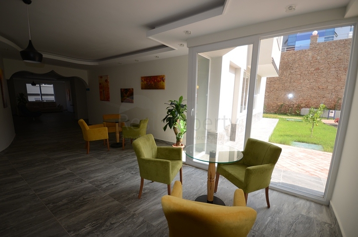 شقة 1+1 في مجمع مخطط فندقي في كيستل