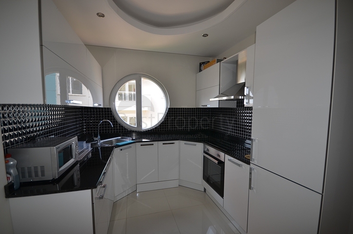 شقة 1+1 في مجمع مخطط فندقي في كيستل