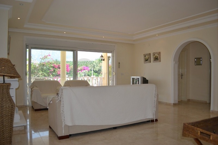 فيلا بغرفتي نوم في محمود لار