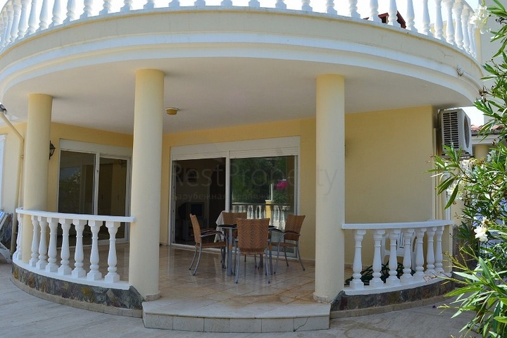 فيلا بغرفتي نوم في محمود لار