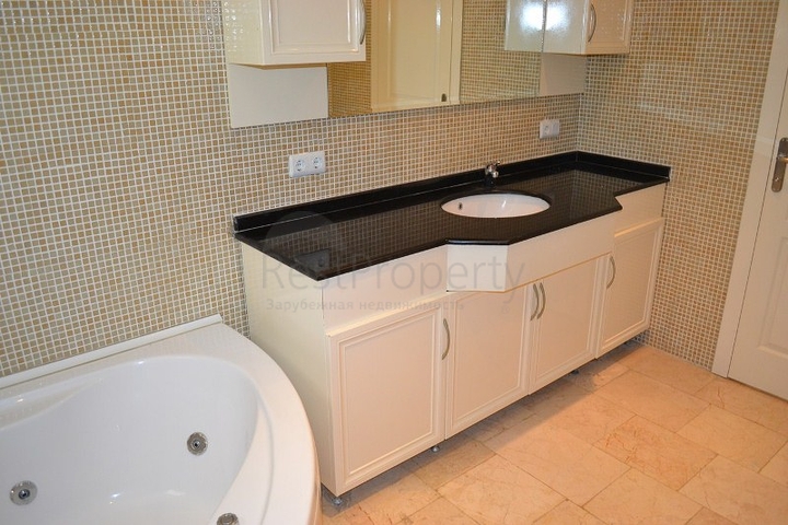 فيلا بغرفتي نوم في محمود لار