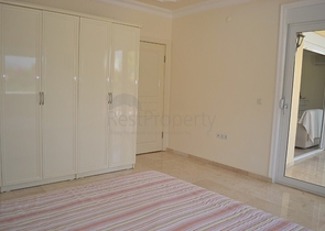 فيلا بغرفتي نوم في محمود لار