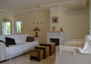 فيلا بغرفتي نوم في محمود لار