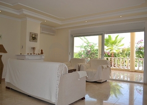 فيلا بغرفتي نوم في محمود لار