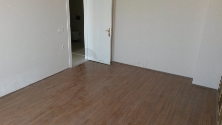 شقق عادية ودوبلكس في محمودلار