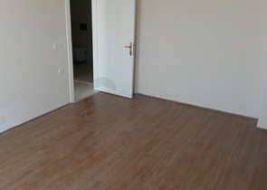 شقق عادية ودوبلكس في محمودلار