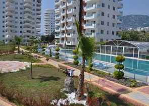 شقق عادية ودوبلكس في محمودلار