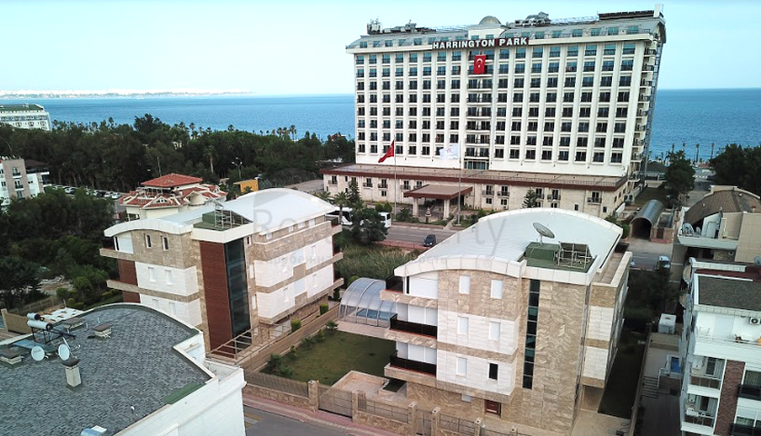 فيلا ضخمة في انطاليا 