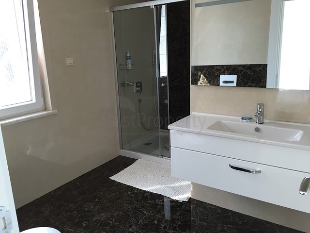 فيلا ضخمة في انطاليا 