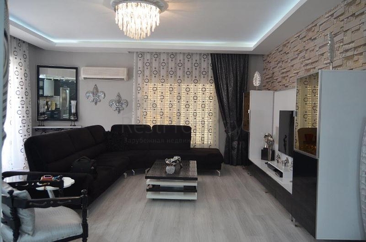 شقة بنتهاوس فاخرة مفروشة في وسط شارع بربروس من منطقة محمودلار – ألانيا