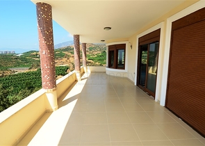 فيلا باطلالات رائعة في كاركي جاك / الانيا