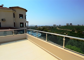 فيلا باطلالات رائعة في كاركي جاك / الانيا