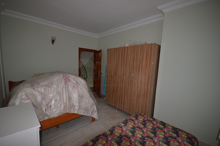 فيلا واسعة في أفسلار