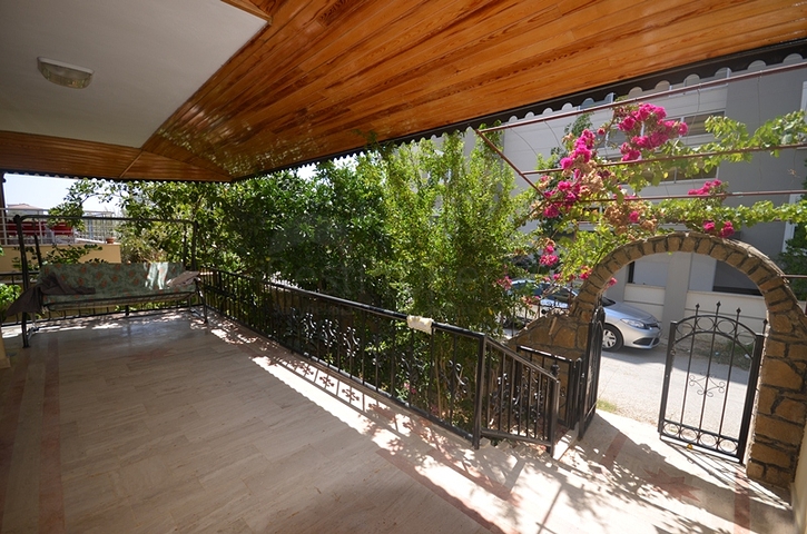 فيلا واسعة في أفسلار