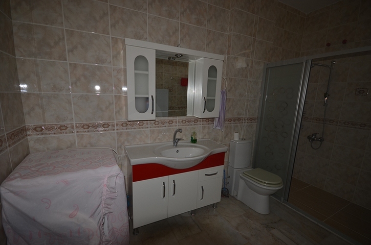 فيلا واسعة في أفسلار