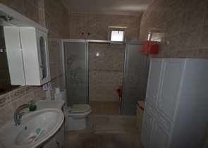 فيلا واسعة في أفسلار