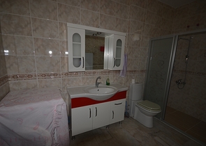 فيلا واسعة في أفسلار