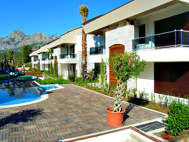 فيلات بمساحات واسعة في انطاليا 