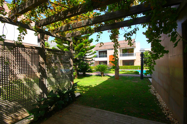 فيلات بمساحات واسعة في انطاليا 