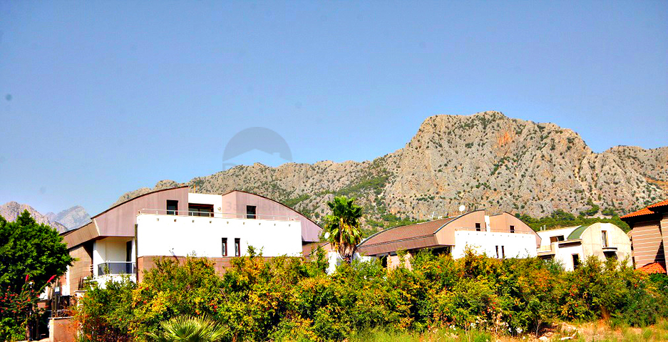 فيلات بمساحات واسعة في انطاليا 