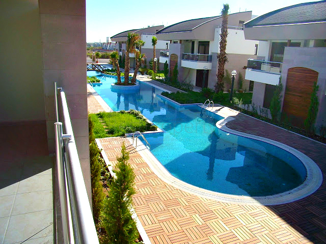 فيلات بمساحات واسعة في انطاليا 