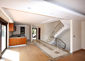 فيلات بمساحات واسعة في انطاليا 