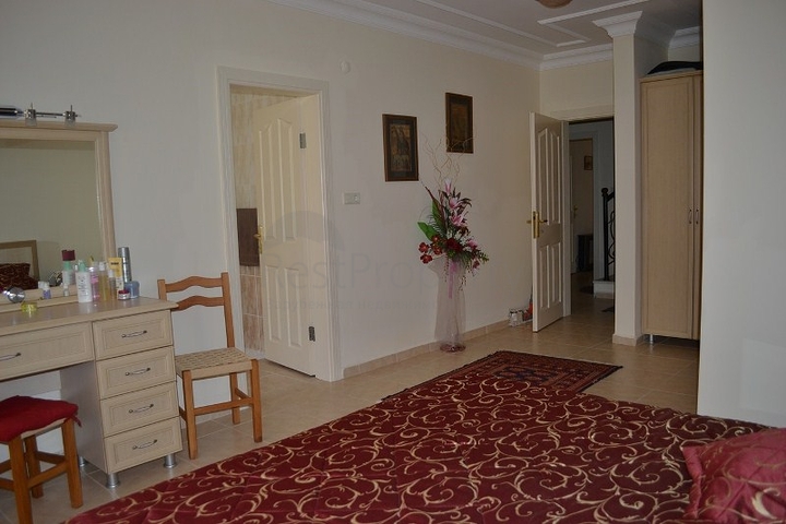 فيلا باطلالة رائعة ماهموت لار الانيا