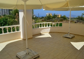 فيلا باطلالة رائعة ماهموت لار الانيا